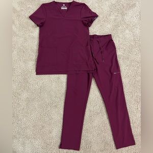Adar scrubs wine color